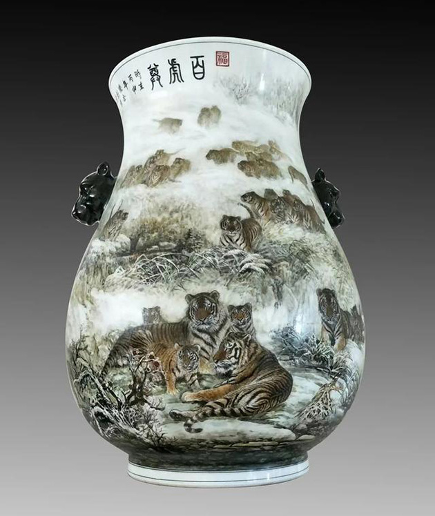 8陶瓷新彩作品(百虎尊).jpg 8陶瓷新彩作品(百虎尊).jpg